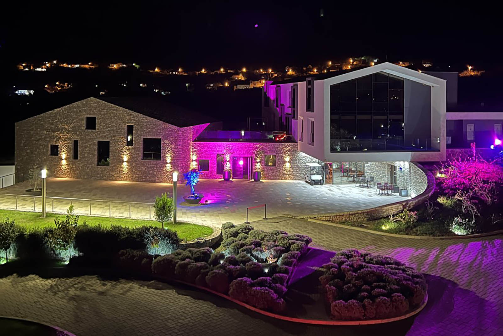 Emporia hotel facade and landscape