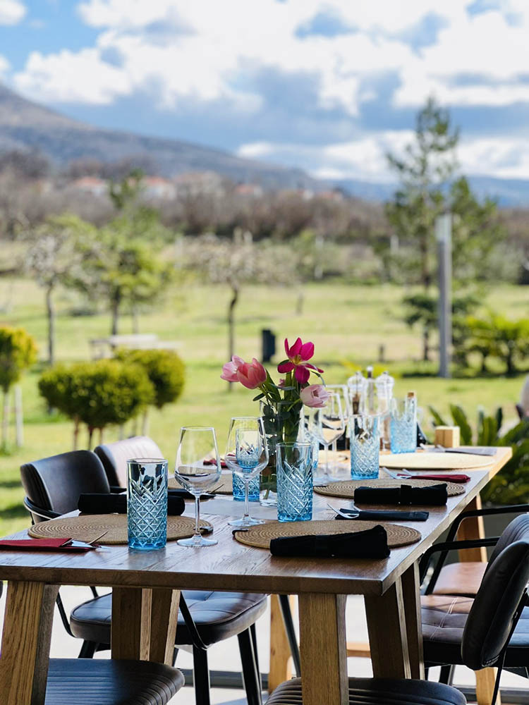 Emporia restaurant table setting